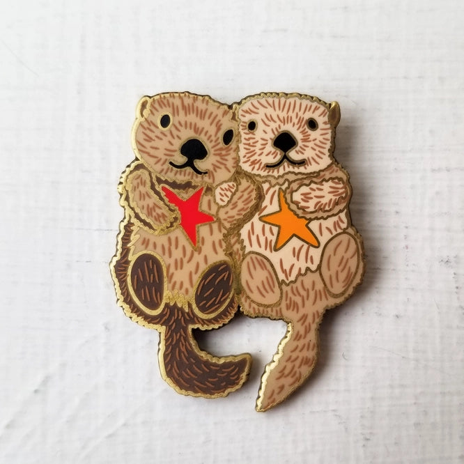 Otterly Adorable Enamel Needle Minder